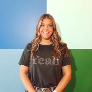 Meet your Posher, Maddie